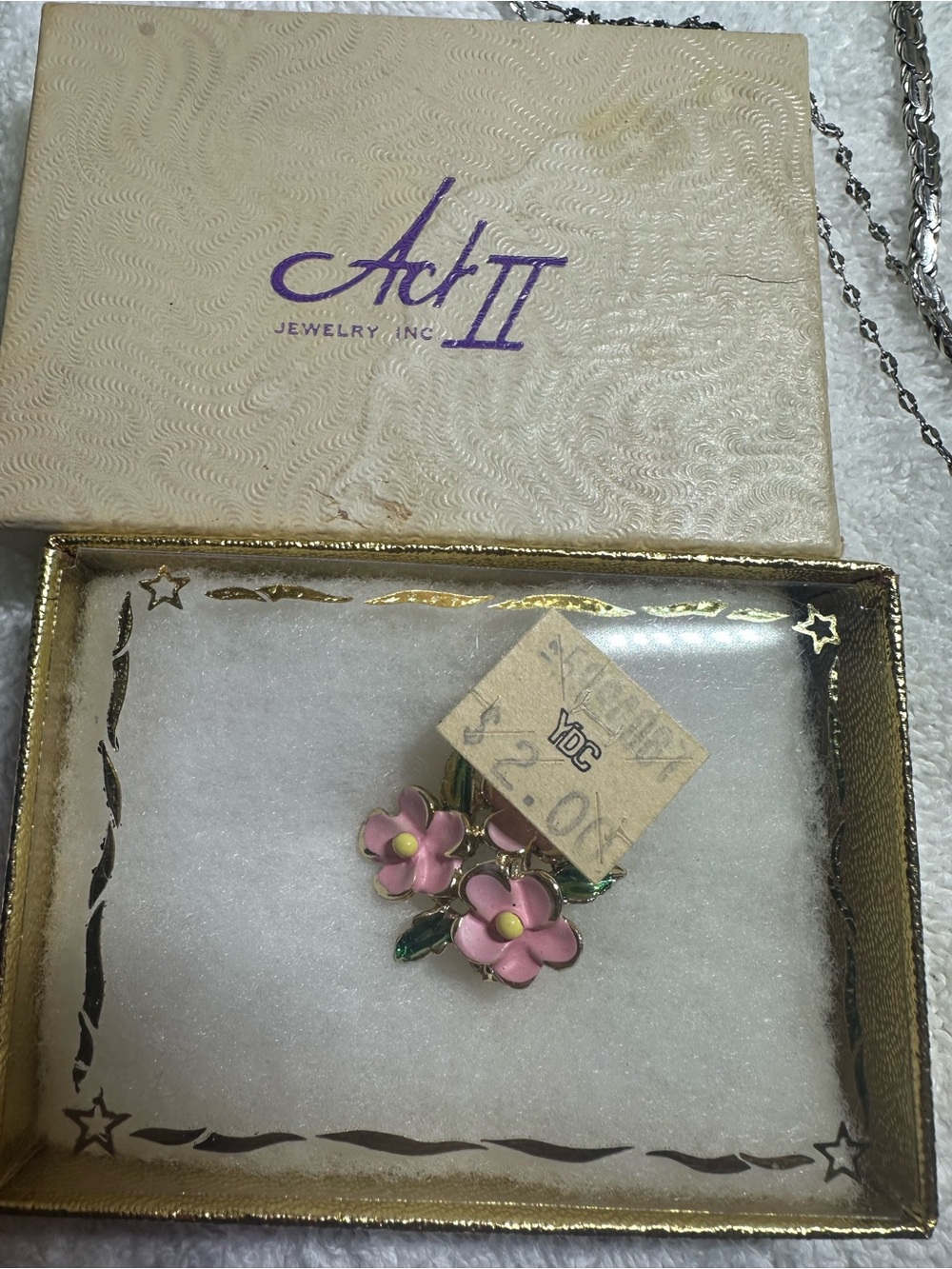1950 or 1960 VINTAGE BROOCH ACTII